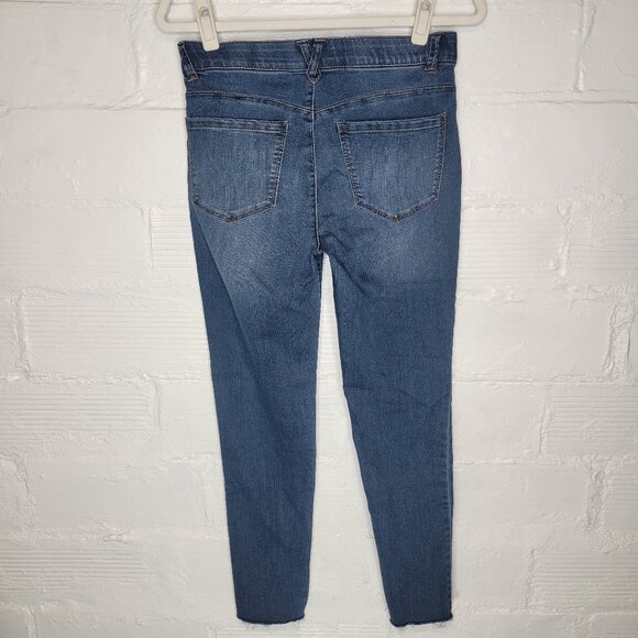 Democracy Ab Technology Women's Size 6 Jeans Raw Hem - Picture 2 of 8